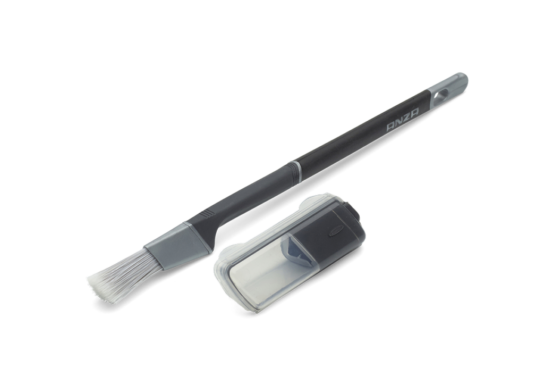 Precision trekantet pensel med etui