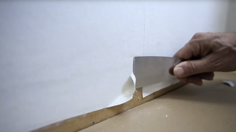 Fjerne gammelt tapet